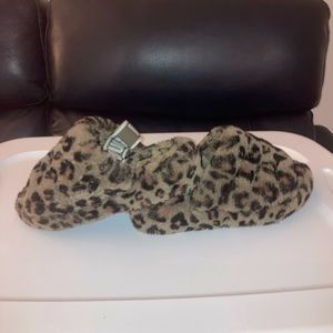 Authentic🖤UGG SLIDES 🤍